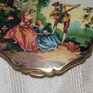 Vintage STRATTON makeup Compact Called The Music Lesson